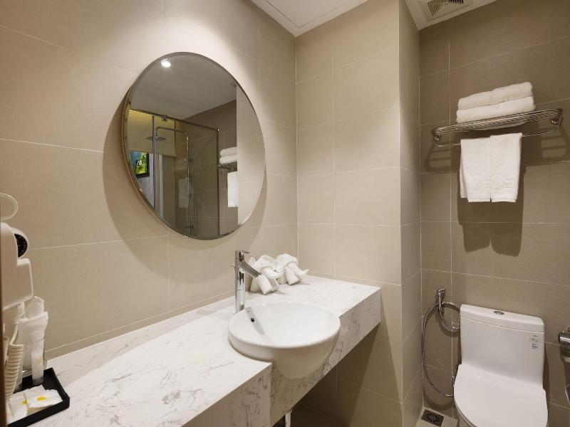 Sunkiss Hotel image