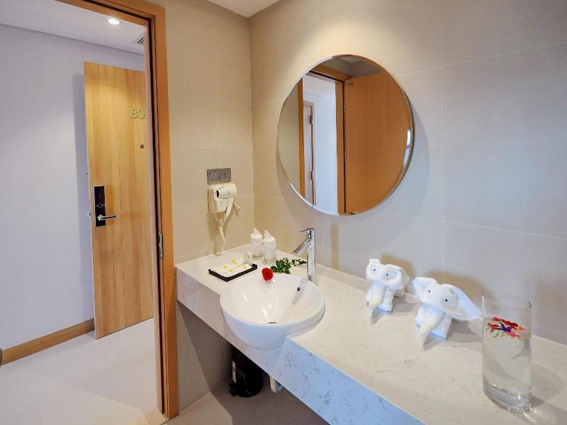 Sunkiss Hotel image