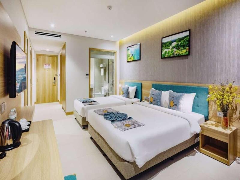 Sunkiss Hotel image