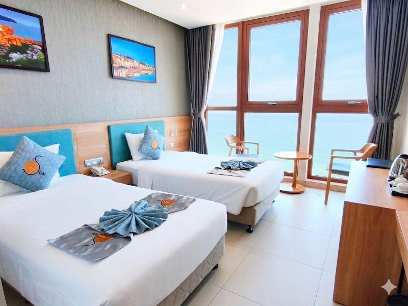 Sunkiss Hotel image