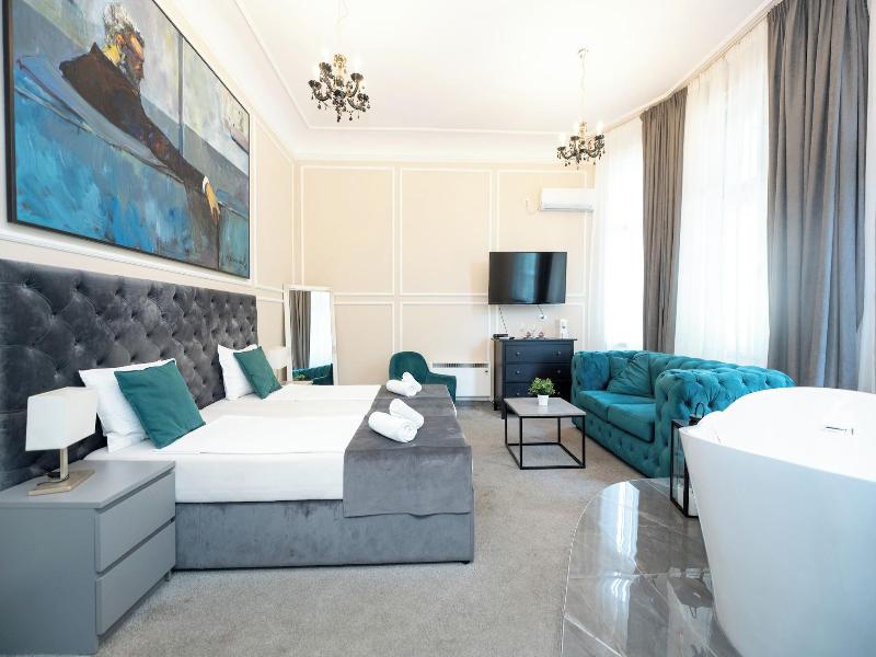 Boutique Hotel Kings Palace image
