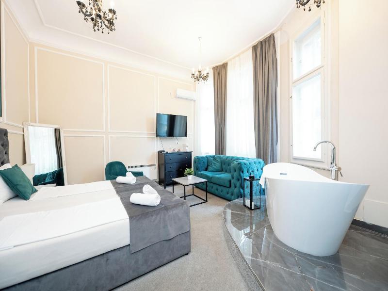 Boutique Hotel Kings Palace image