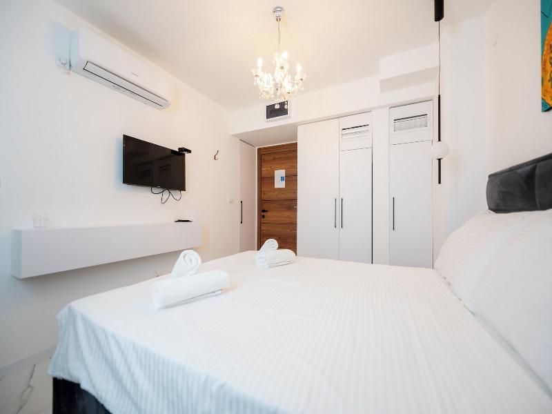Boutique Hotel Kings Palace image