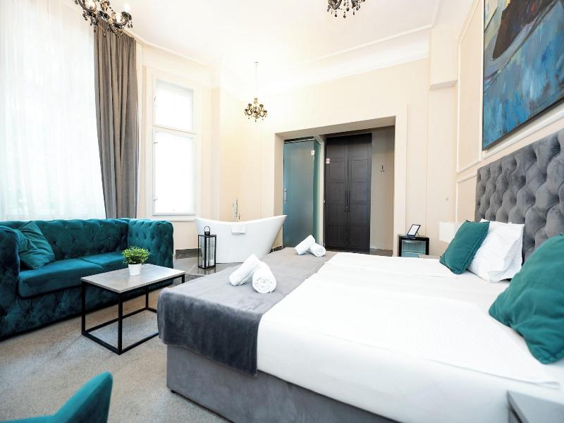 Boutique Hotel Kings Palace image