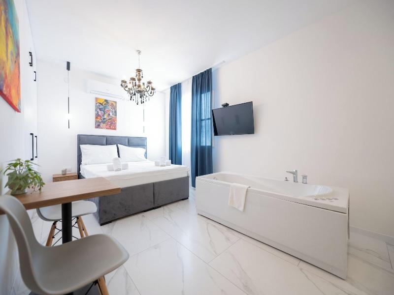 Boutique Hotel Kings Palace image