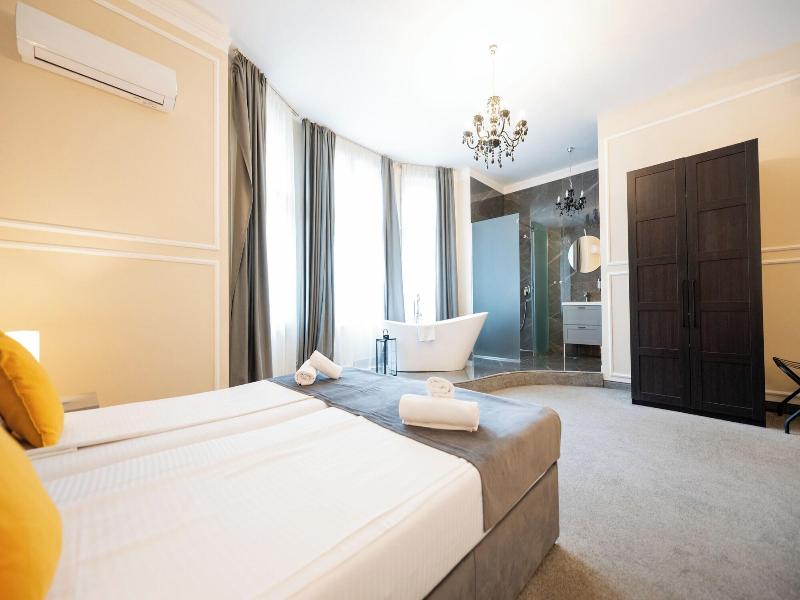 Boutique Hotel Kings Palace image