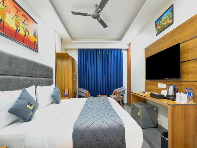 Hotel Le Premier image