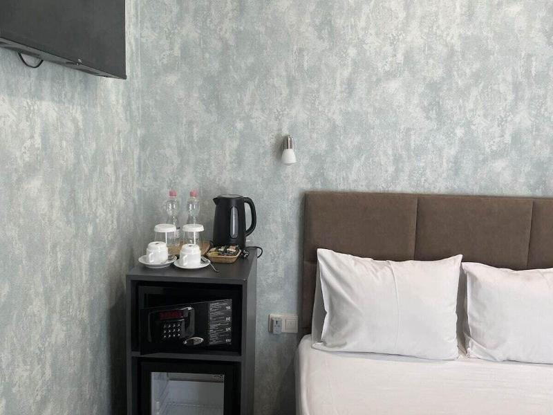 Hotel Flames image