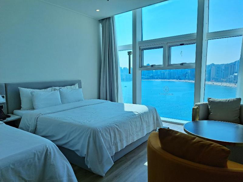 Ocean The Point Hotel image