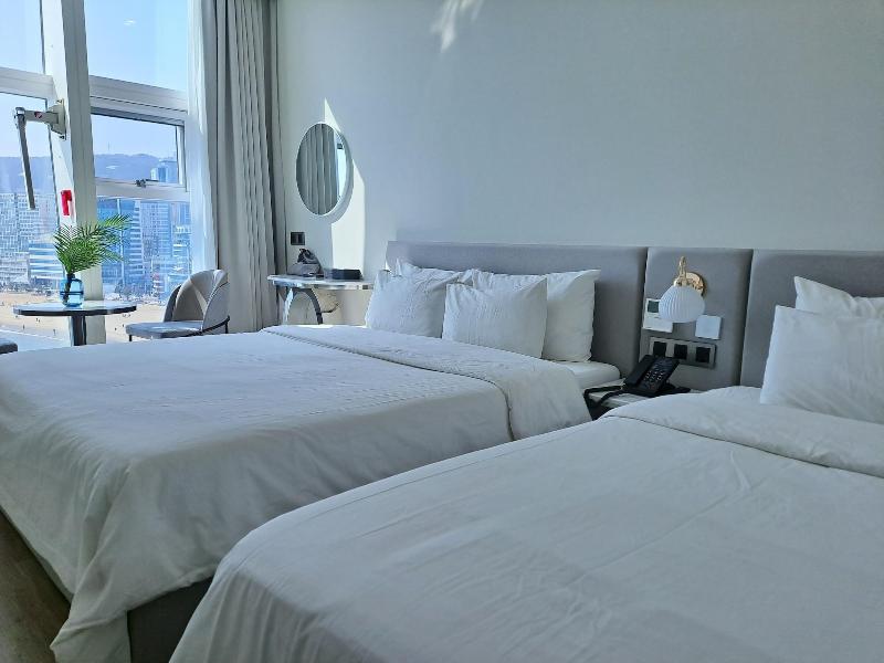 Ocean The Point Hotel image