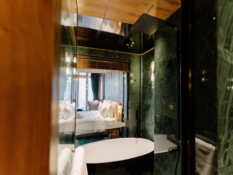 La Passion Premium Cau Go Hotel image