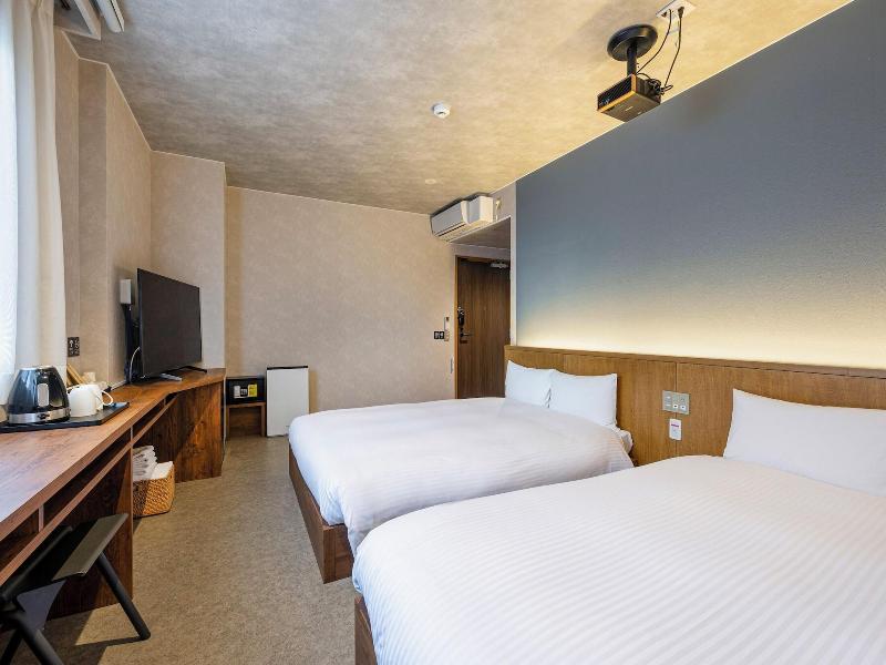 Lacer Okinawa Naha Miebashi image