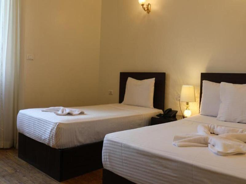 Mid Downtown Hotel image