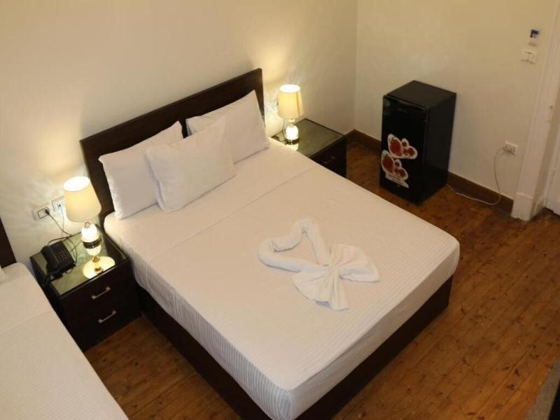 Mid Downtown Hotel image