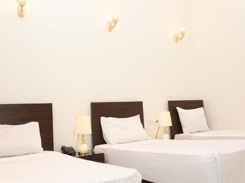 Mid Downtown Hotel image
