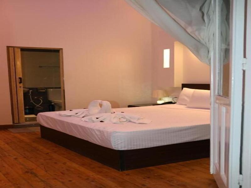 Mid Downtown Hotel image