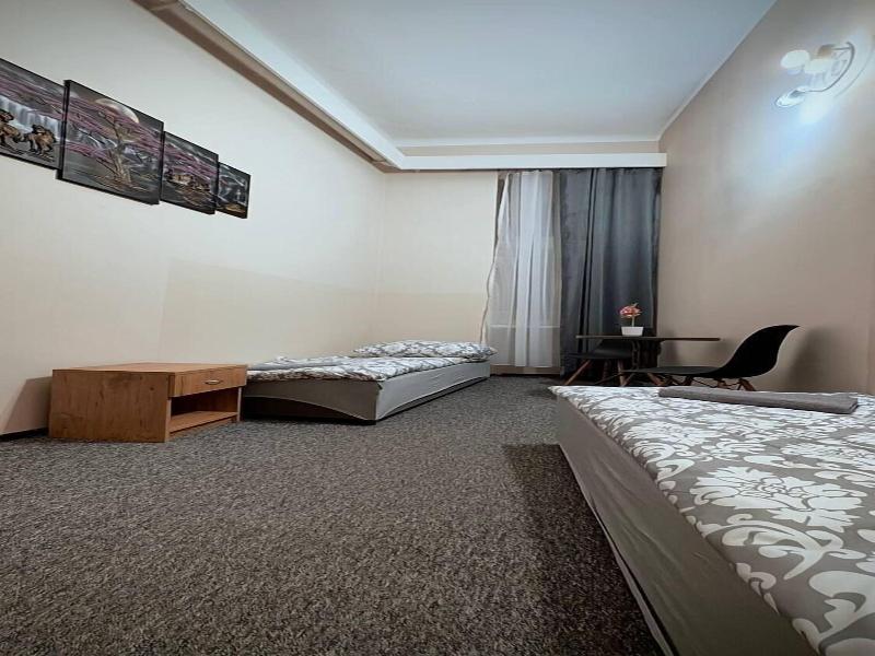 Fivehostel image