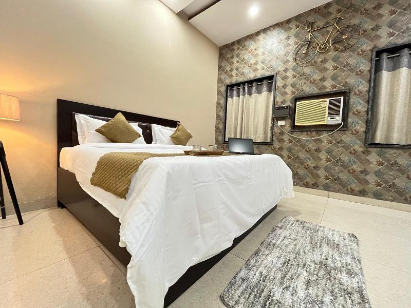 Gobravo 11 6bhk Farm With Pool Sohna Road Gurgao image