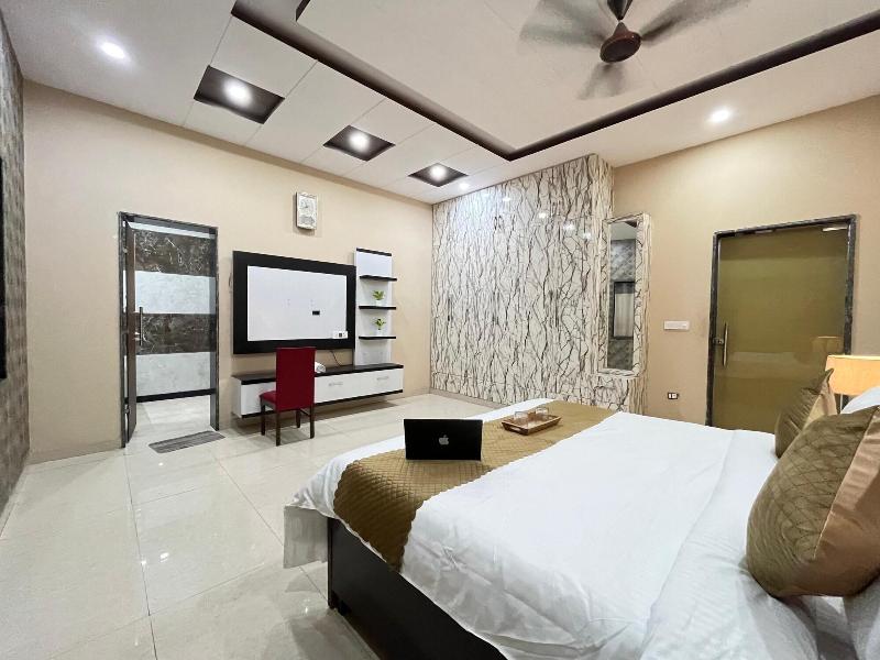 Gobravo 11 6bhk Farm With Pool Sohna Road Gurgao image