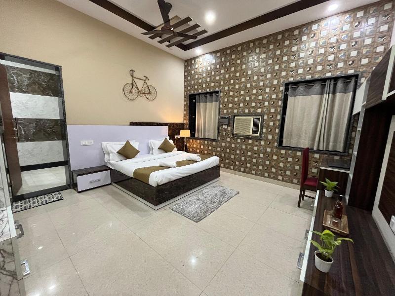 Gobravo 11 6bhk Farm With Pool Sohna Road Gurgao image