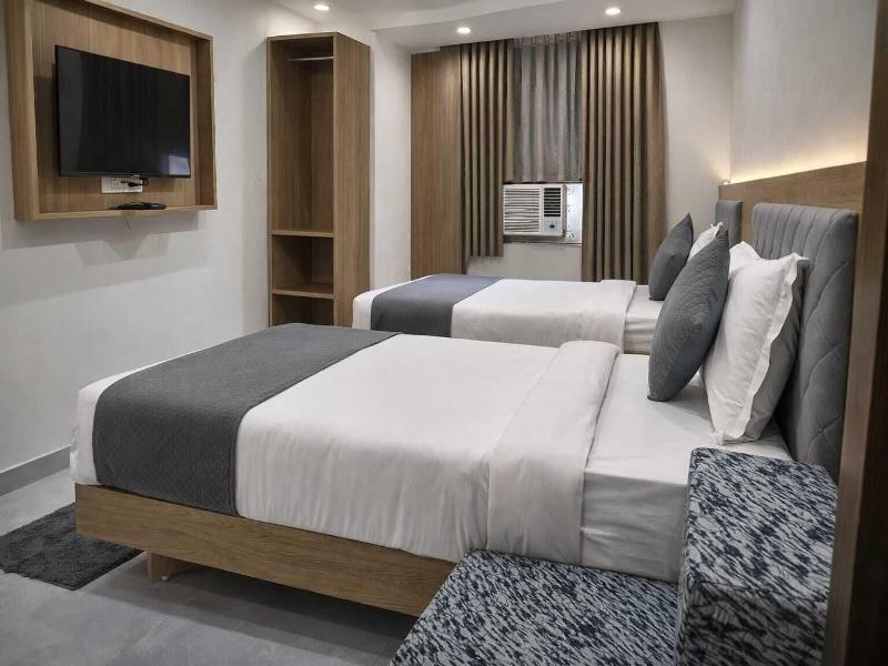 Hotel The Rise image