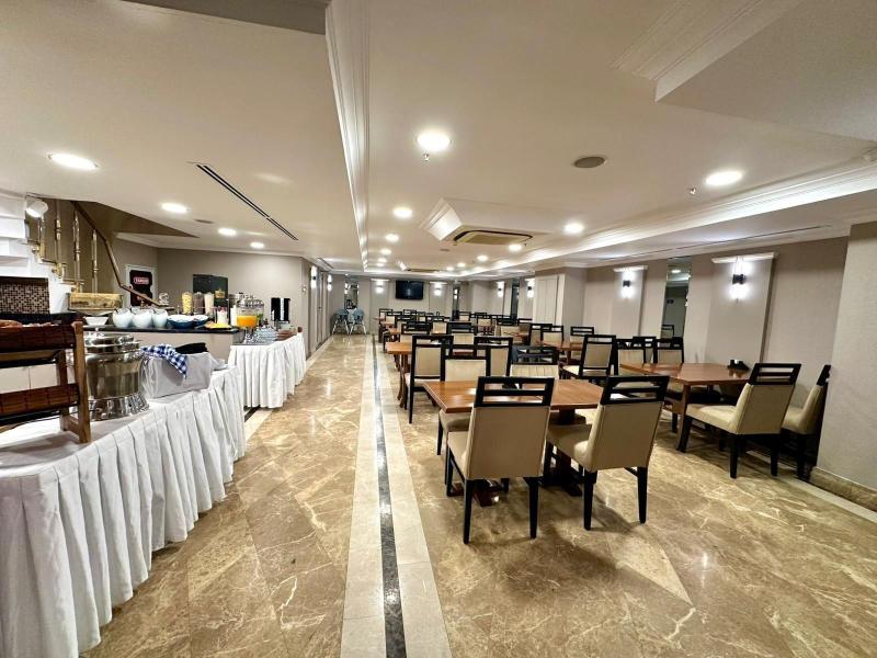 Aven Hotel image