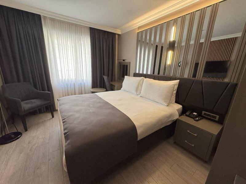 Aven Hotel image