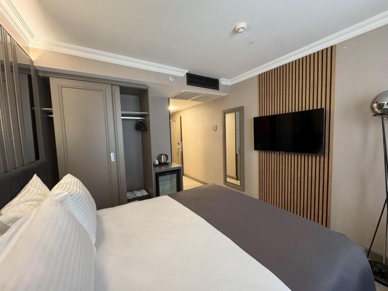Aven Hotel image