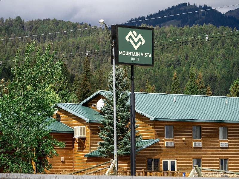 Mountain Vista Hotel — exterior view