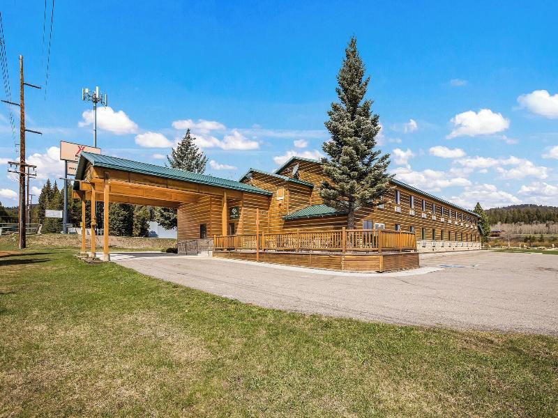 Mountain Vista Hotel image