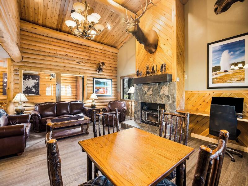 Mountain Vista Hotel image