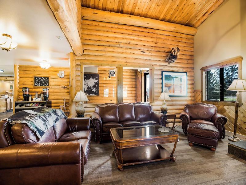 Mountain Vista Hotel image