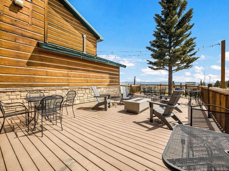 Mountain Vista Hotel image