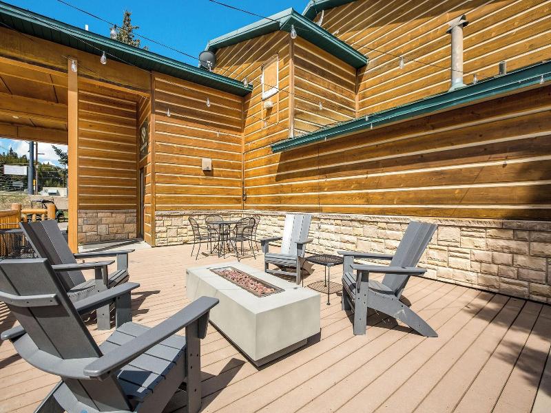 Mountain Vista Hotel image