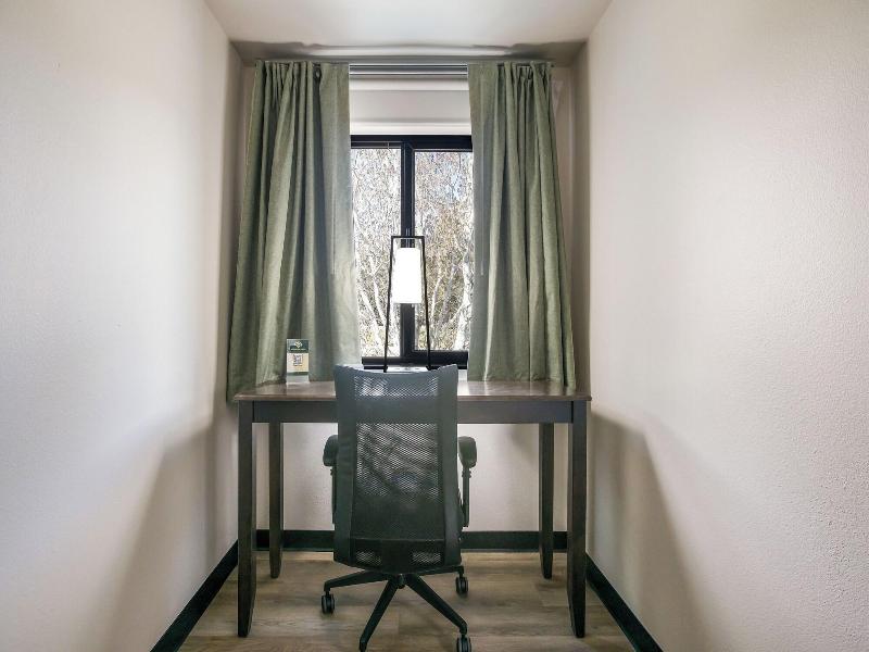 Mountain Vista Hotel image