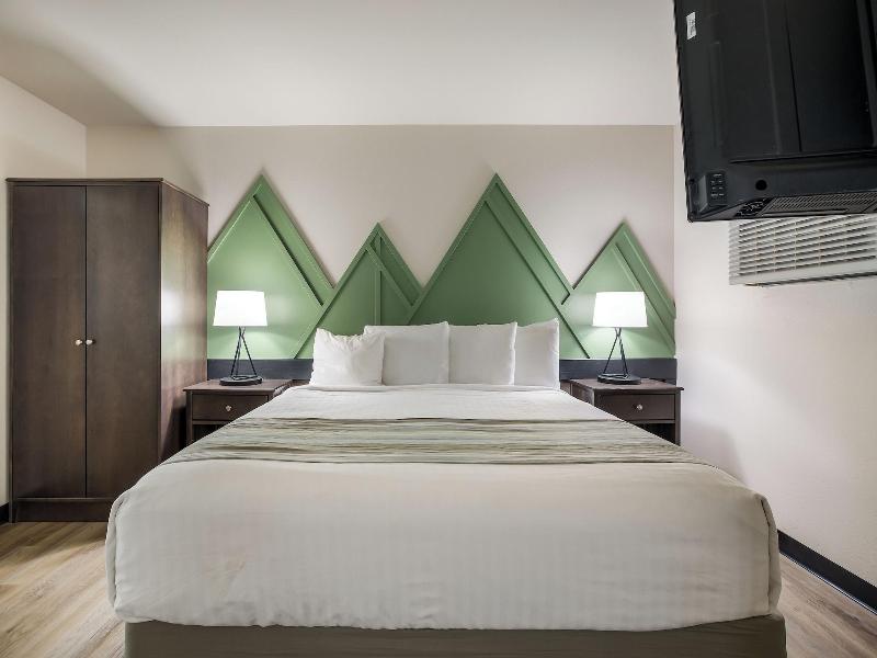 Mountain Vista Hotel image