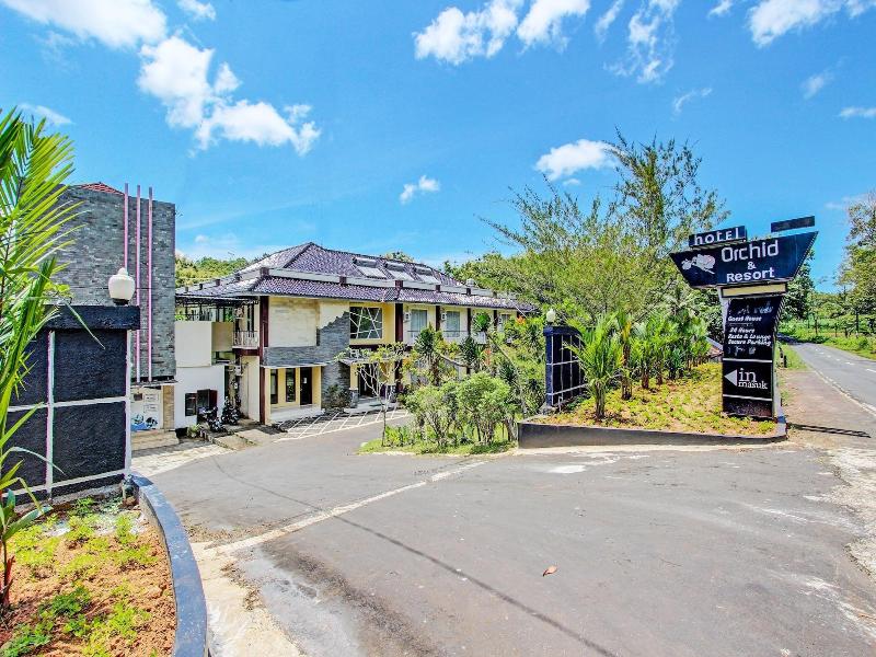Collection O Gunung Kidul Near Baron Beach Forme image