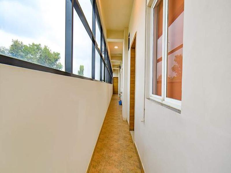 Fabhotel Tiru Residency image