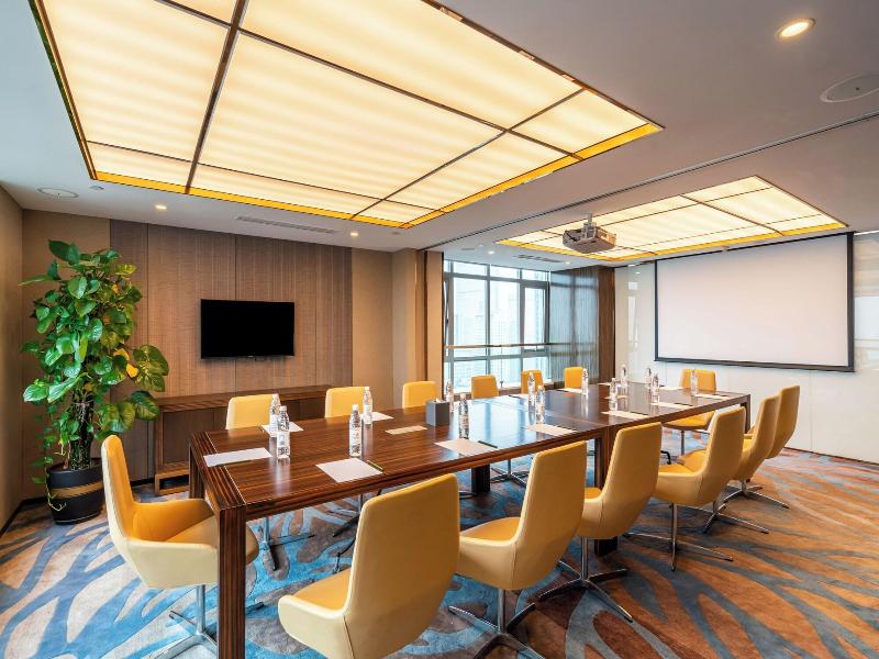 Cheng Du Wifc Suites Yyc Preferred