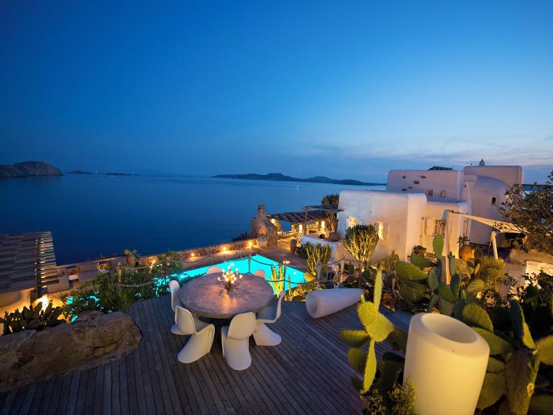 Topos Exclusive Mykonos