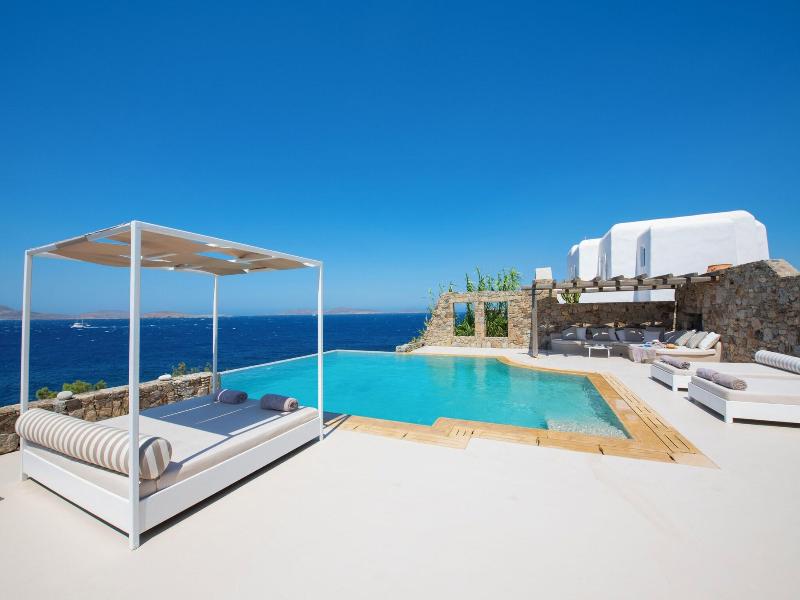 Topos Exclusive Mykonos