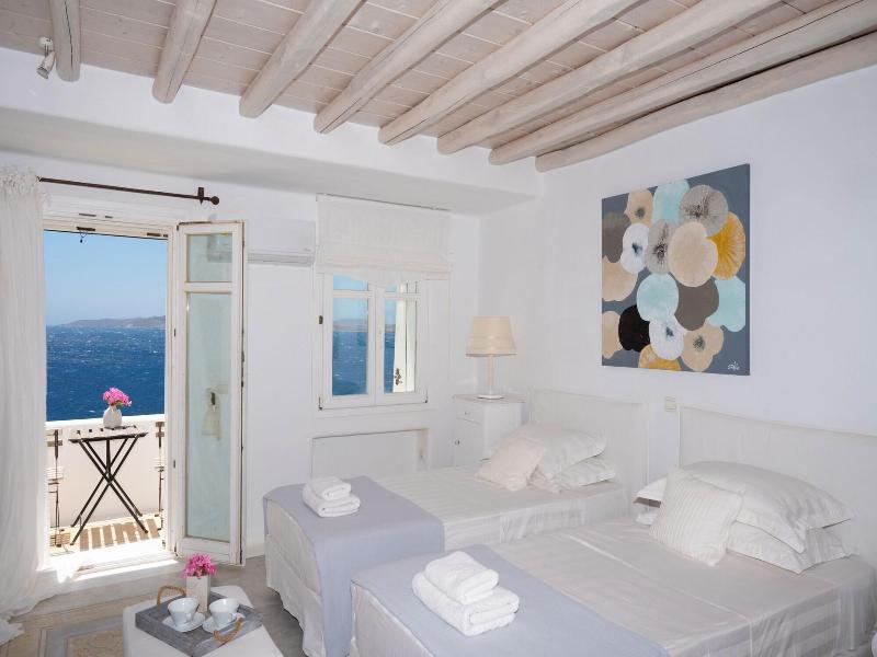 Topos Exclusive Mykonos gallery photo 11