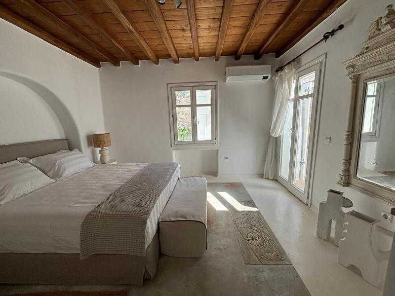 Topos Exclusive Mykonos gallery photo 24
