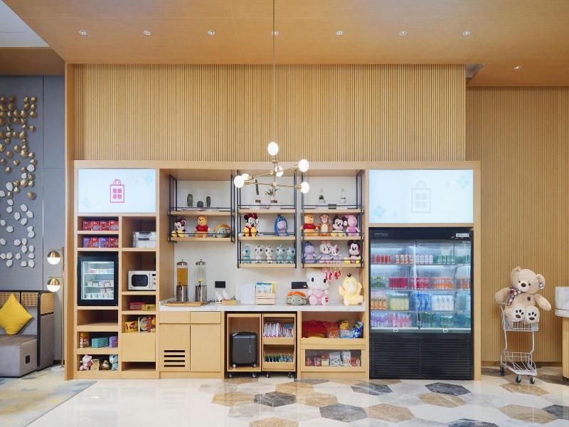 Hilton Garden Inn Shenzhen Nanshan Avenue image