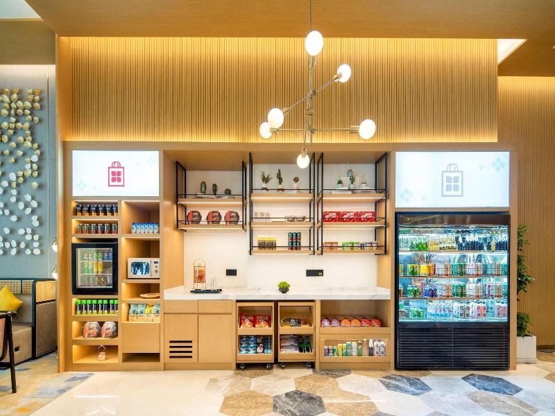 Hilton Garden Inn Shenzhen Nanshan Avenue image