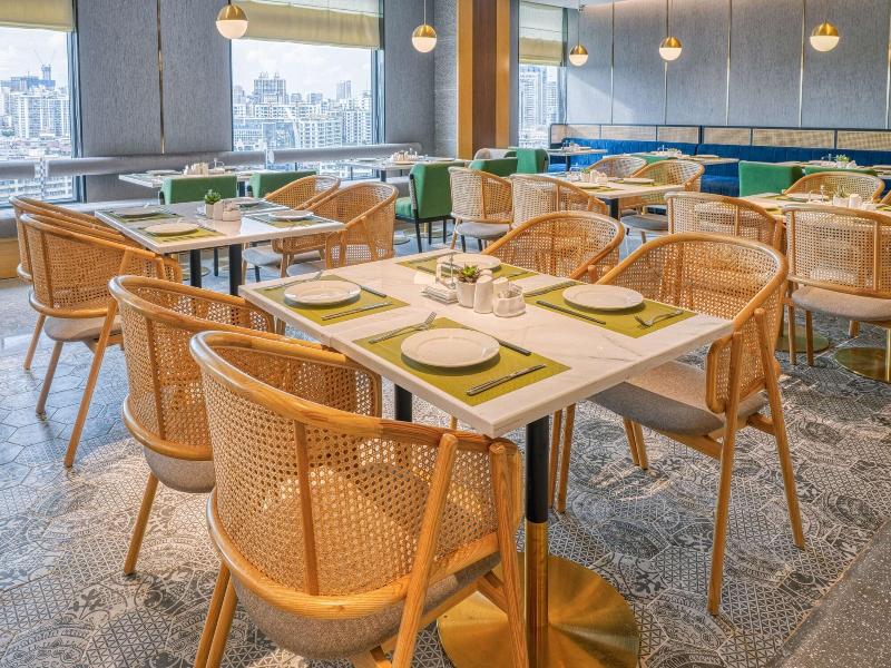 Hilton Garden Inn Shenzhen Nanshan Avenue image