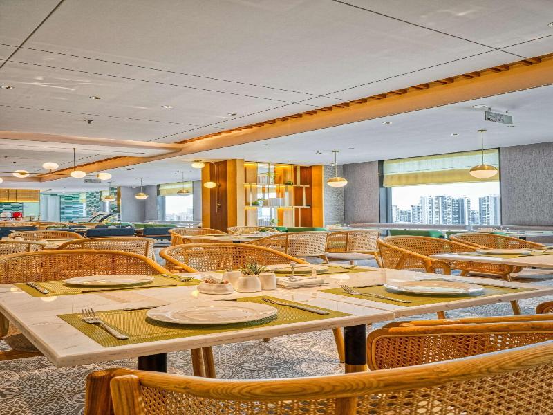 Hilton Garden Inn Shenzhen Nanshan Avenue image