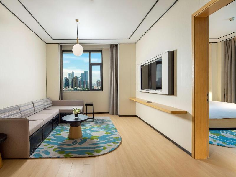 Hilton Garden Inn Shenzhen Nanshan Avenue image