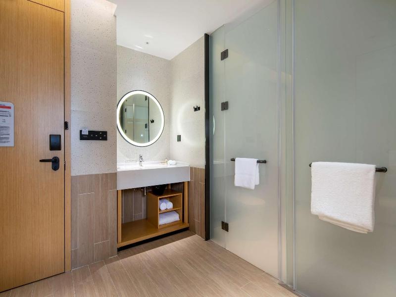 Hilton Garden Inn Shenzhen Nanshan Avenue image