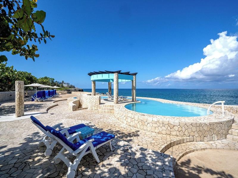 Ocean Cliff Hotel Negril Limited image